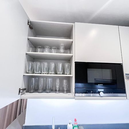 Posh 3 Bedroom Flat With Terrace And Indoor Fireplace In Mayfair, Near Hyde Park لندن المظهر الخارجي الصورة