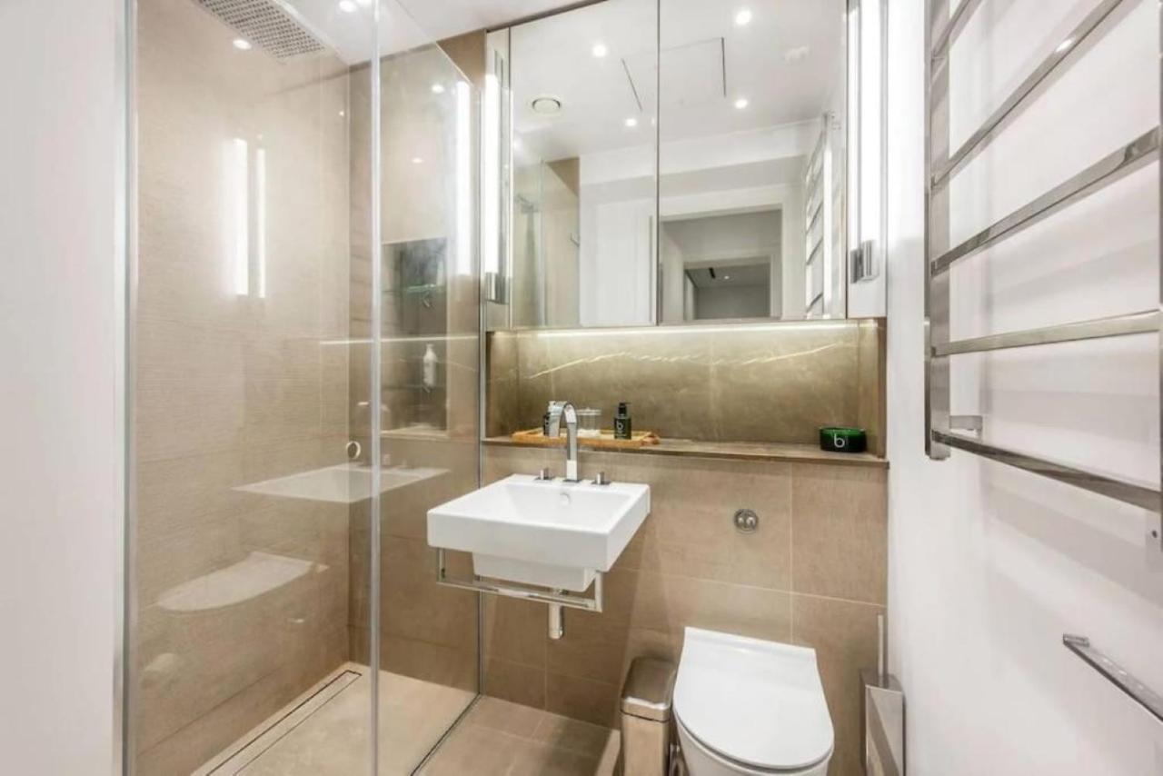Posh 3 Bedroom Flat With Terrace And Indoor Fireplace In Mayfair, Near Hyde Park لندن المظهر الخارجي الصورة