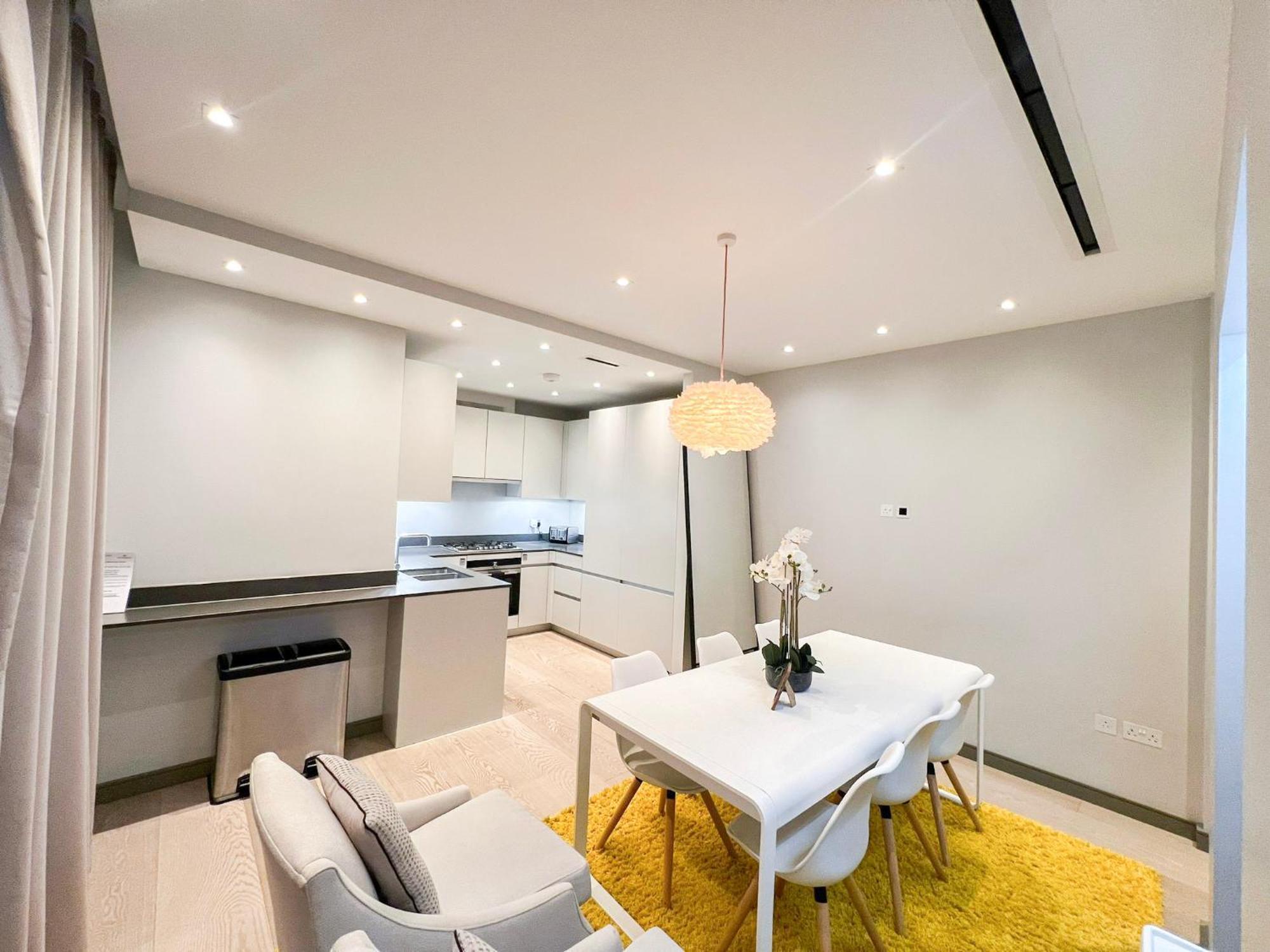 Posh 3 Bedroom Flat With Terrace And Indoor Fireplace In Mayfair, Near Hyde Park لندن المظهر الخارجي الصورة